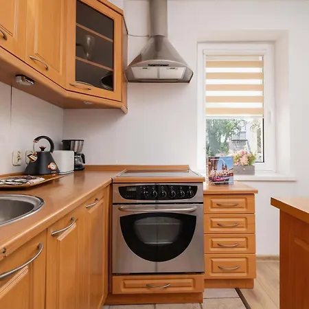 Klimatyzowany Z Dwiema Sypialniami W Centrum Krakowa Blisko Rynku I Parku By Renters * Krakow