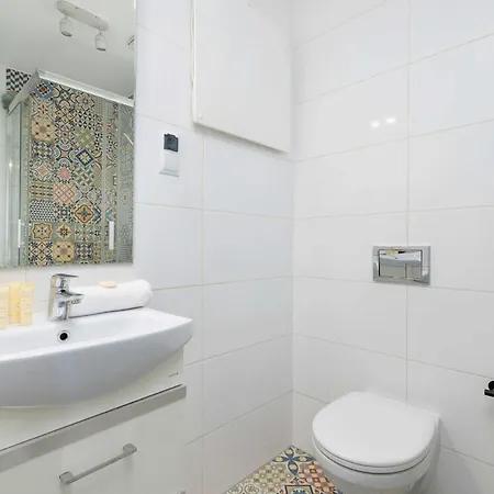 Klimatyzowany Apartament Z Dwiema Sypialniami W Centrum Krakowa Blisko Rynku I Parku By Renters Apartmán Krakov