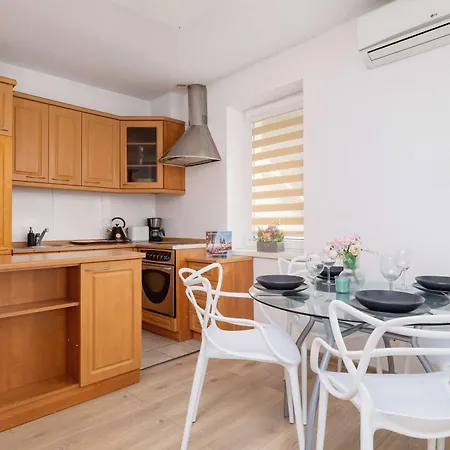Klimatyzowany Apartament Z Dwiema Sypialniami W Centrum Krakowa Blisko Rynku I Parku By Renters Apartmán *